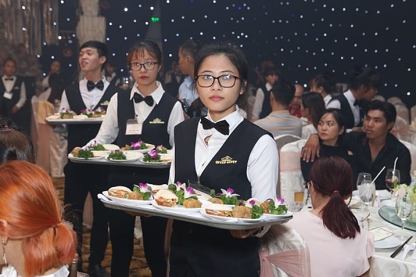 Đồng phục phục vụ nhà hàng tiệc cưới