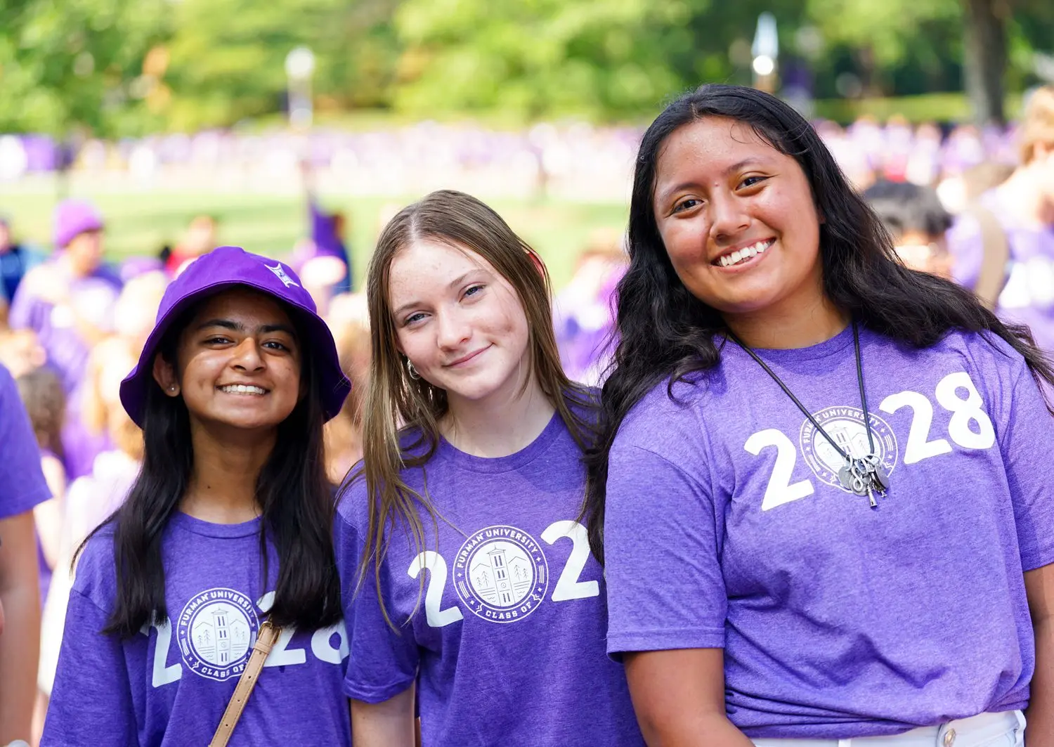 Áo thun lớp đẹp màu tím