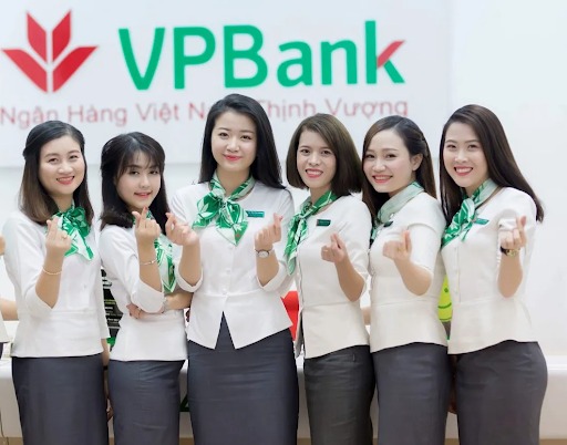 đồng phục ôm sát