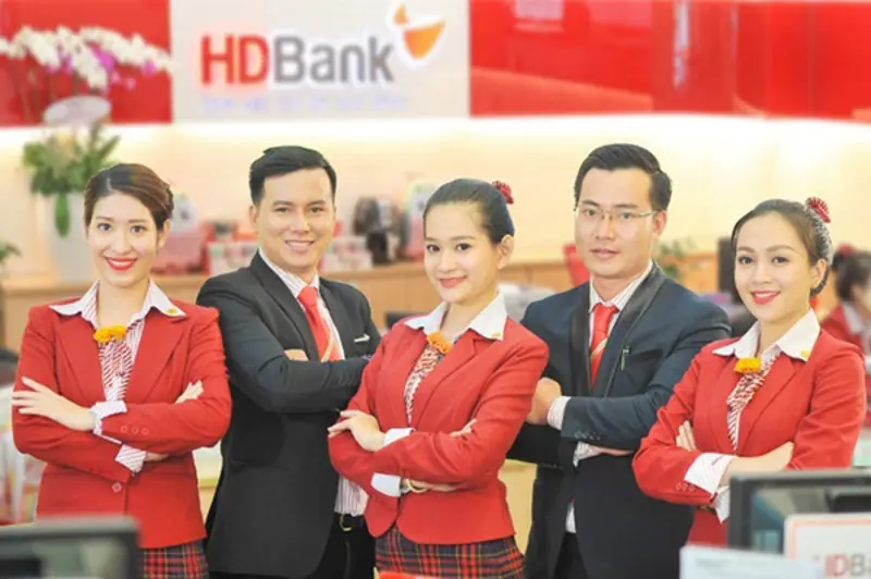 Đồng phục HD Bank thể hiện tinh thần nhiệt huyết và năng động Đồng phục ngân hàng HD Bank