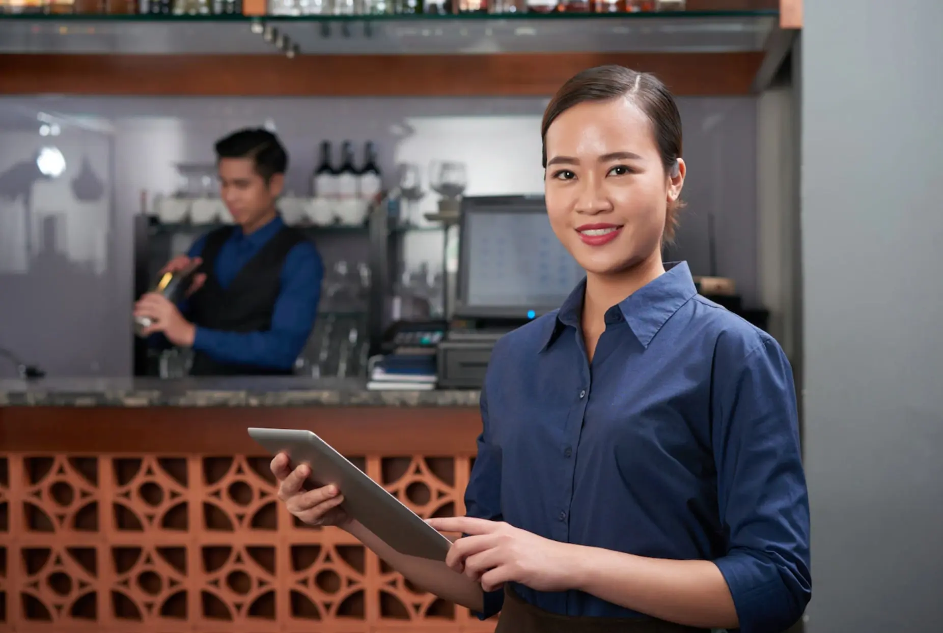 đồng phục phục vụ nhà hàng beer