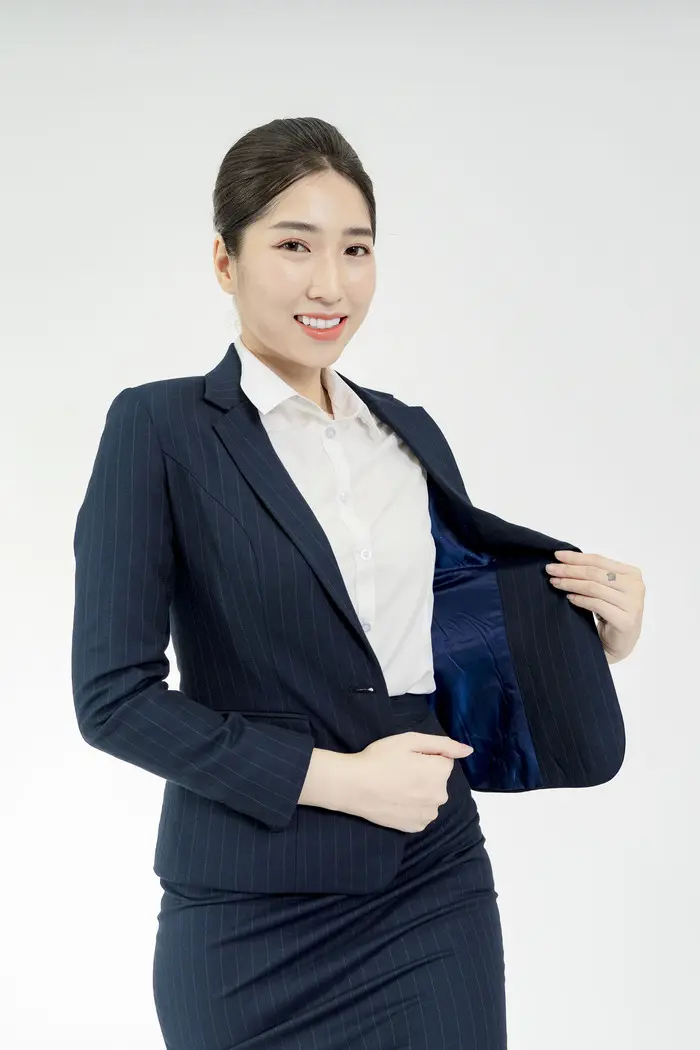 Áo Blazer thể hiện sự trưởng thành, uy nghiêm của quản lý Áo Blazer