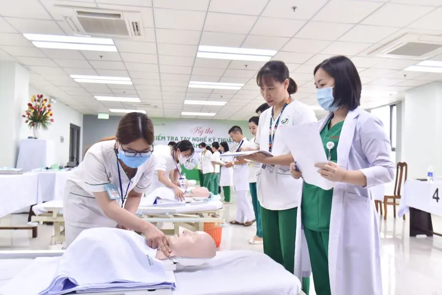 Đồng phục cho kỹ thuật viên