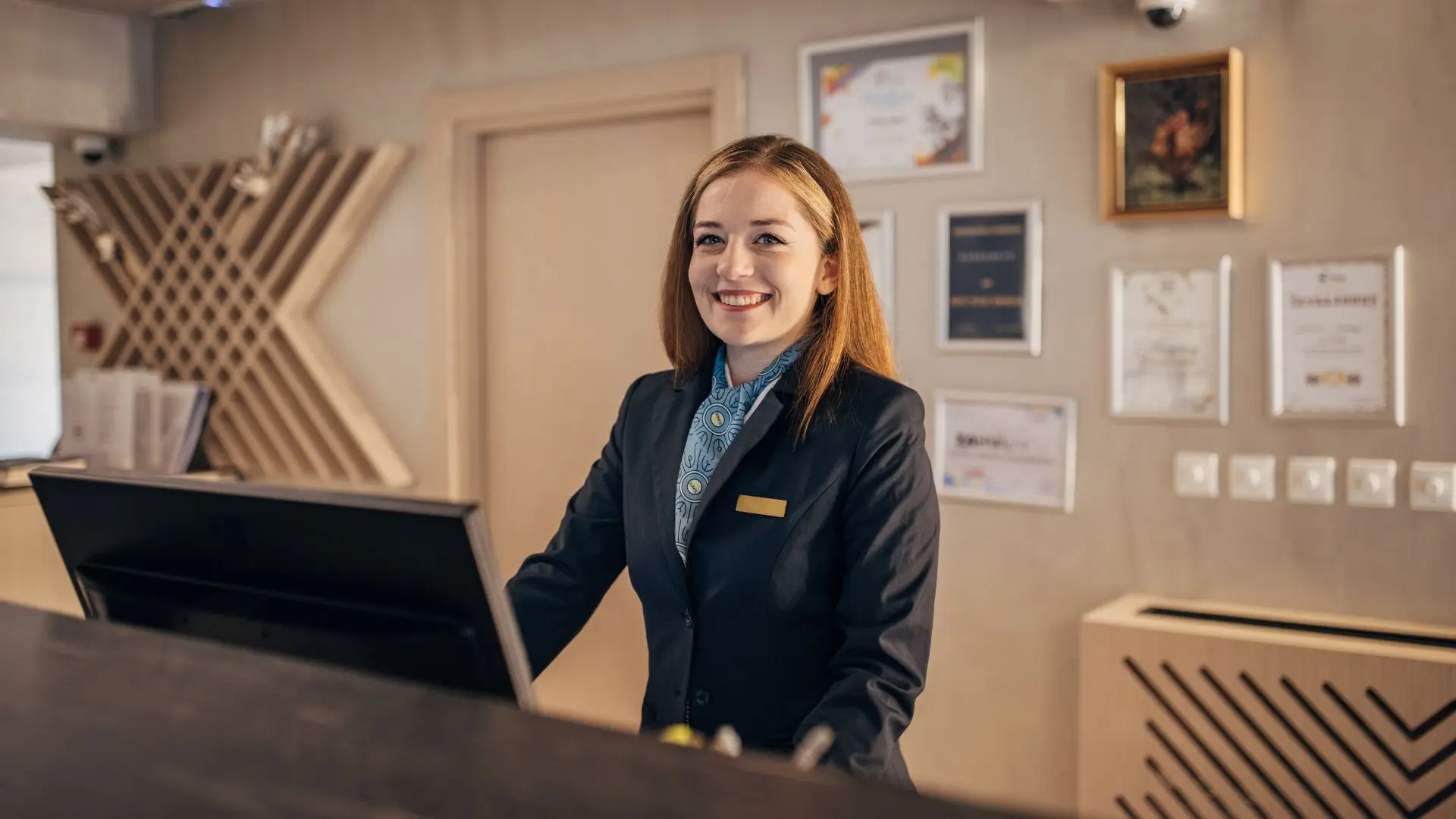 Nên chọn lựa phong cách thiết kế đồng phục phù hợp với từng vị trí Nên chọn lựa phong cách thiết kế đồng phục phù hợp với từng vị trí