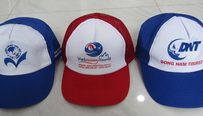 Nón du lịch được cung cấp cho hành khách tham quan Nón du lịch