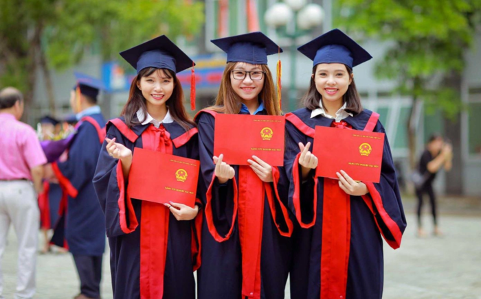 Nón tốt nghiệp dùng trong giây phút tốt nghiệp đầy thiêng liêng Nón tốt nghiệp