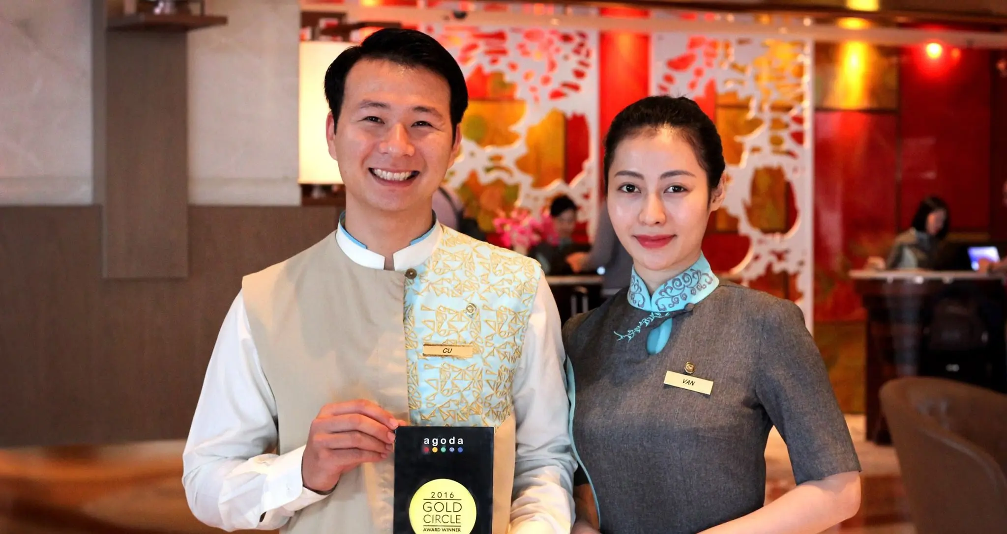 Bảng tên ghim cài