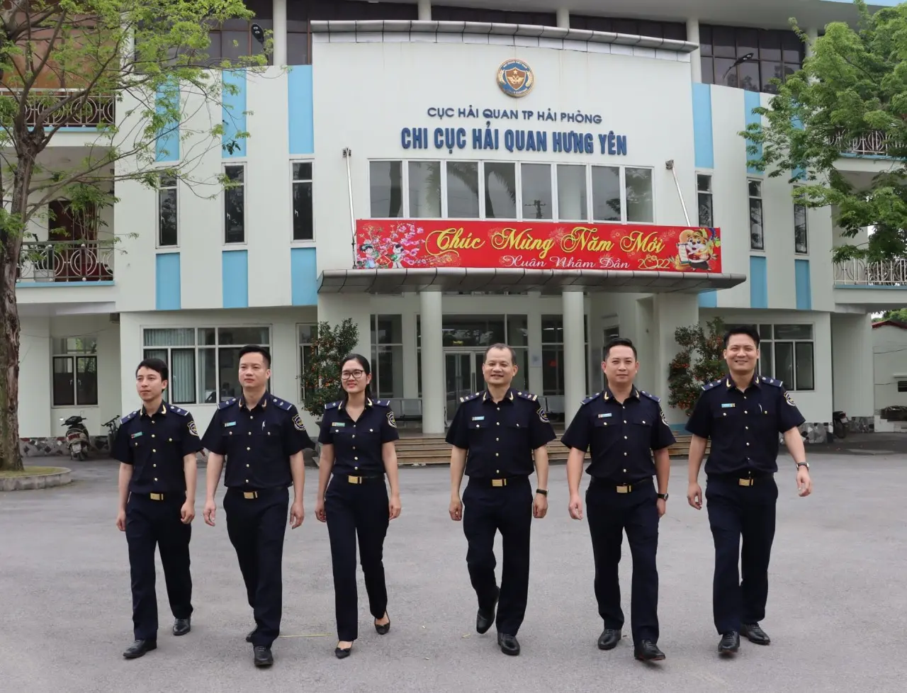 Trang phục thường dùng của Hải quan áp dụng cho một số trường hợp Trang phục thường dùng của Hải quan áp dụng cho một số trường hợp