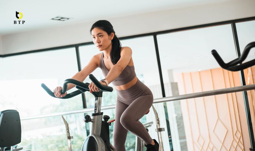 hình ảnh polyester phổ biến trong đồ thể thao